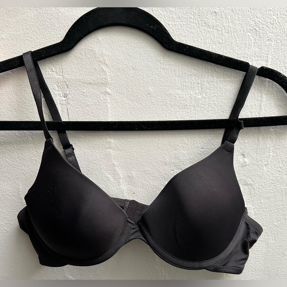 2 piece set of black & grey bras size 34A
